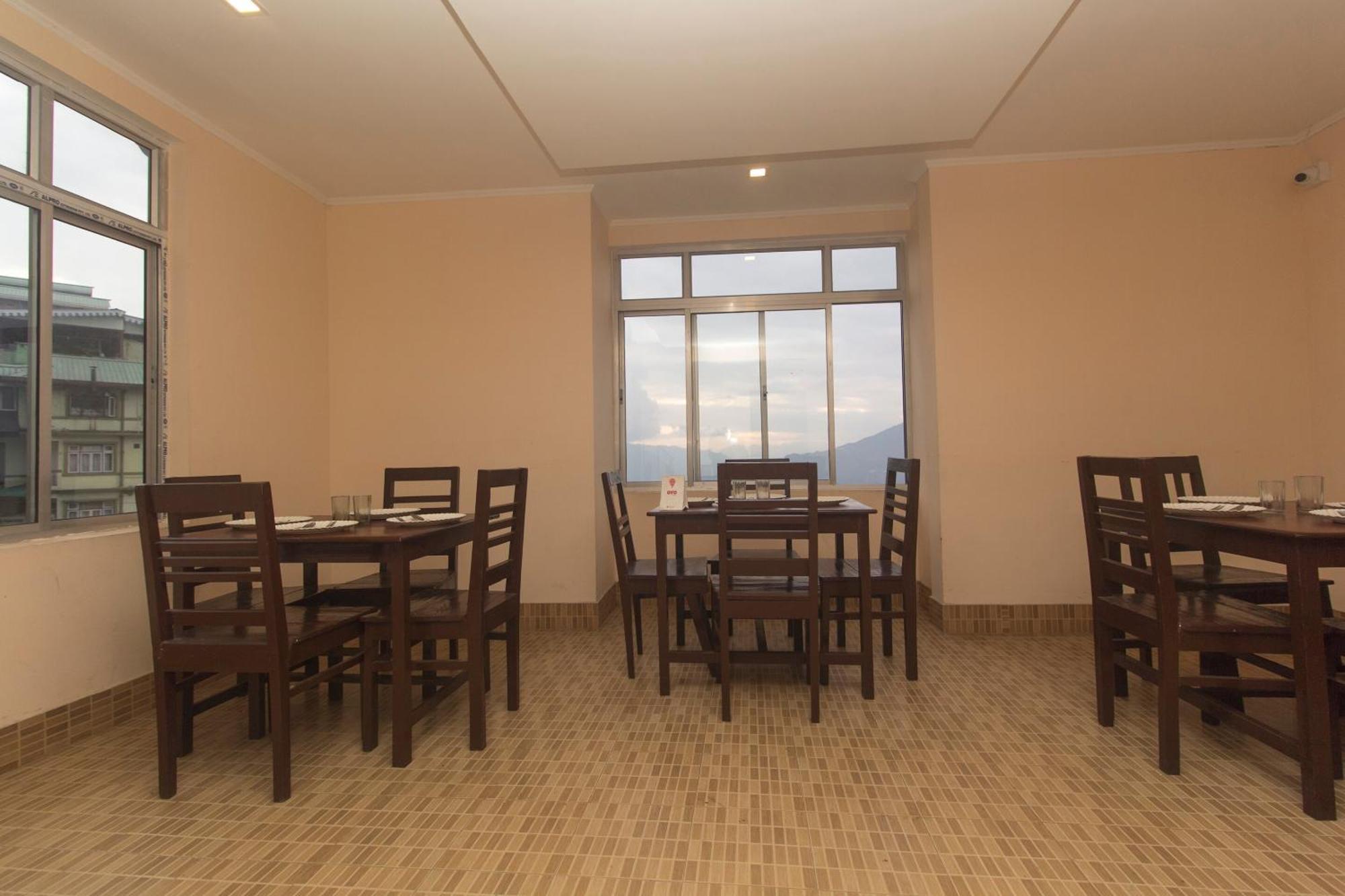 Collection O Hotel Shantiniketan Гангток Экстерьер фото